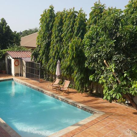 B & B Villa Calliandra Bijilo 外观 照片