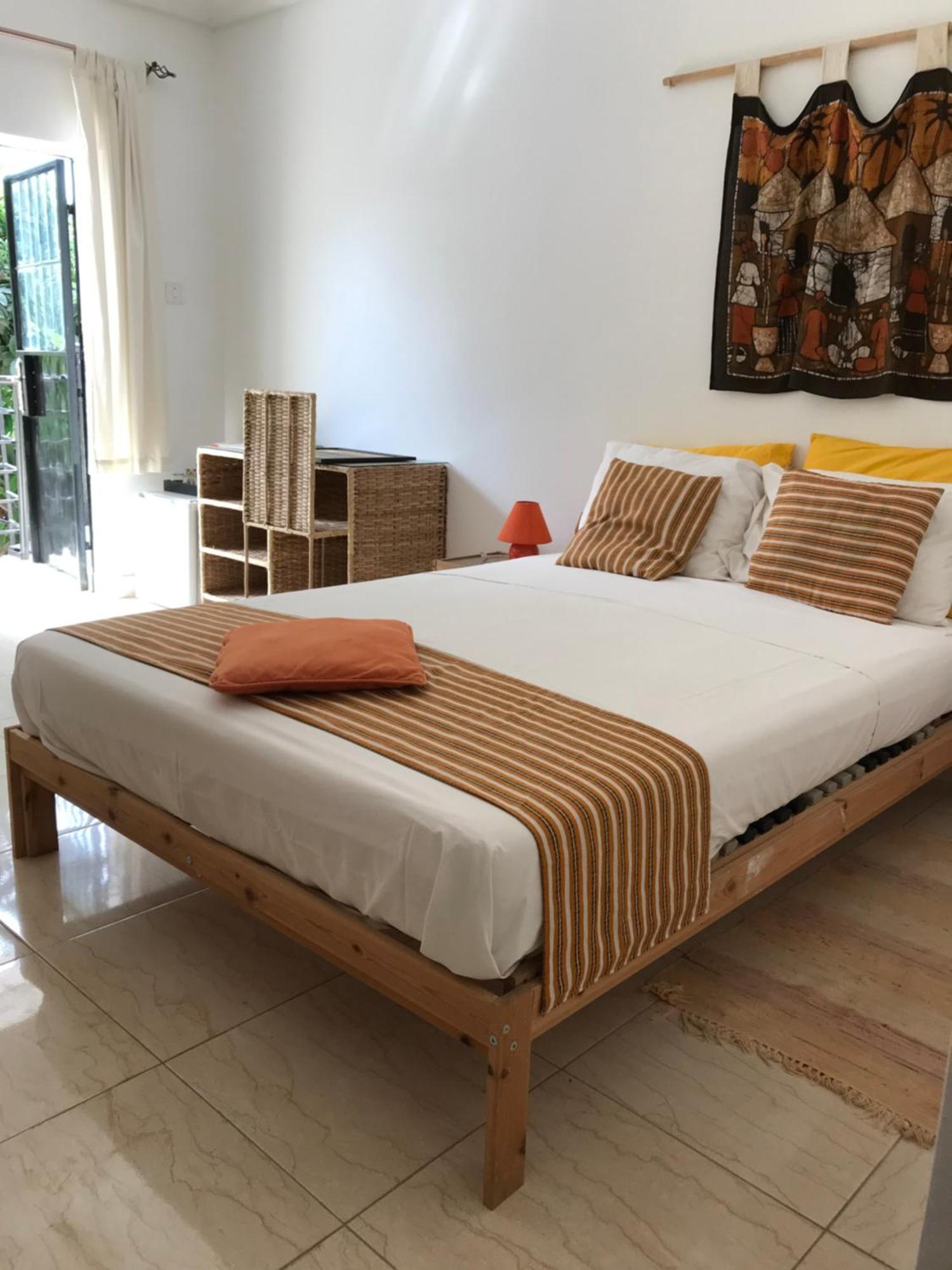 B & B Villa Calliandra Bijilo 外观 照片