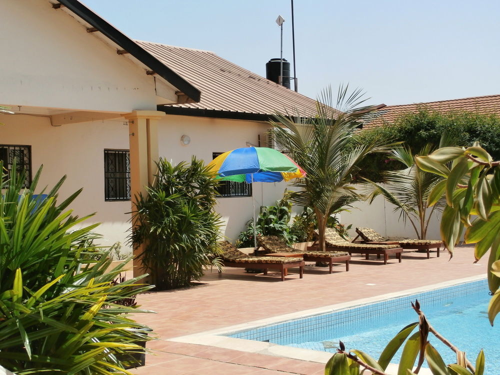 B & B Villa Calliandra Bijilo 外观 照片
