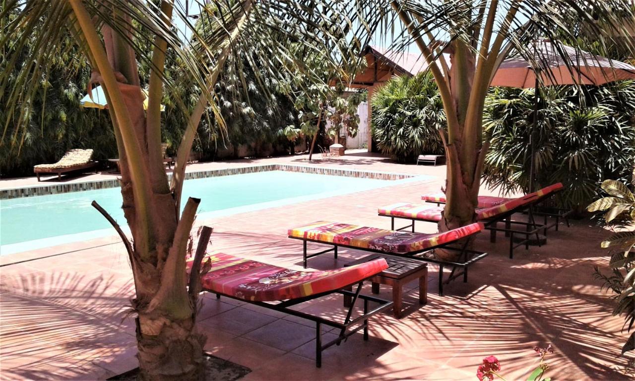 B & B Villa Calliandra Bijilo 外观 照片
