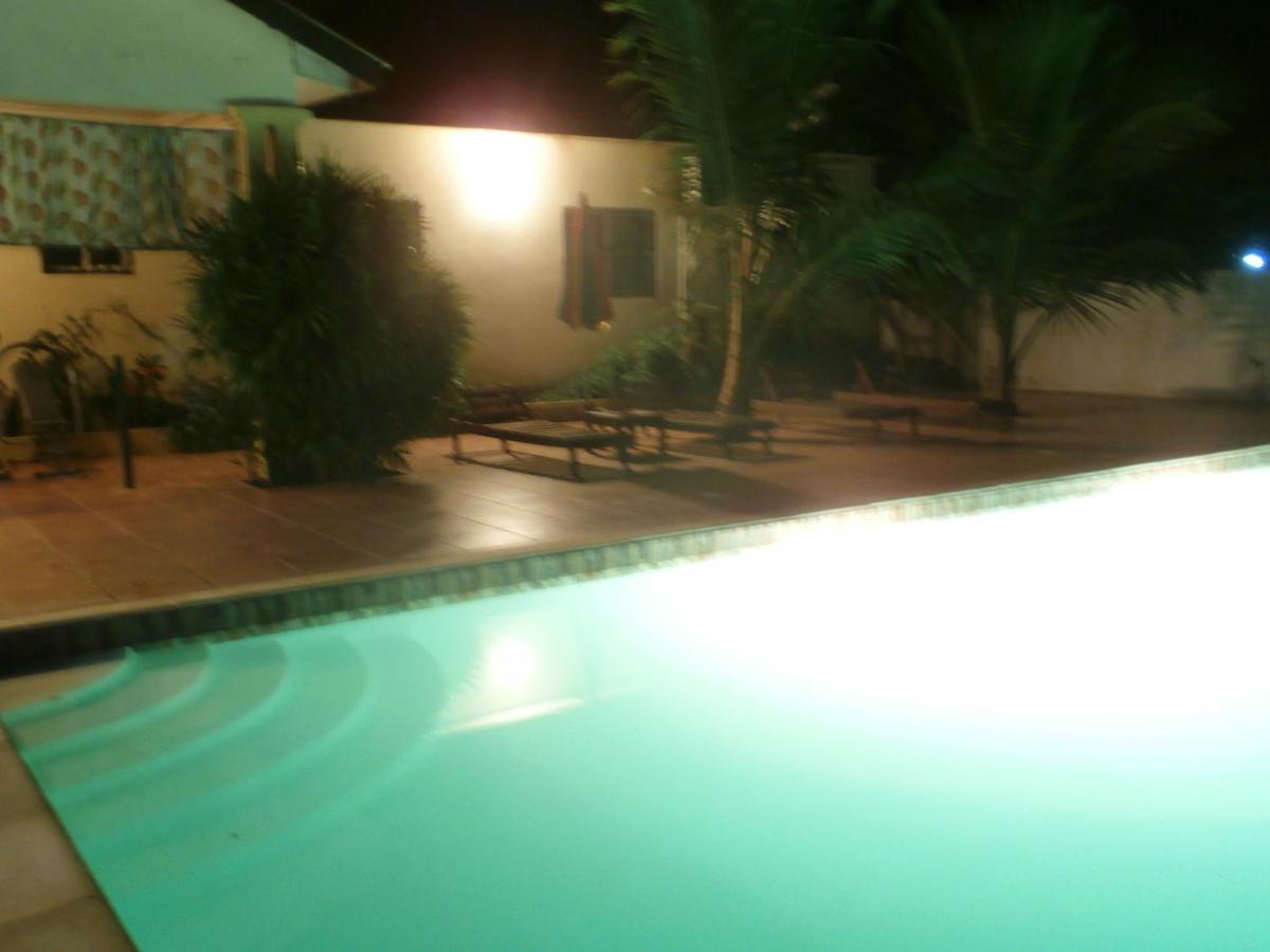 B & B Villa Calliandra Bijilo 外观 照片