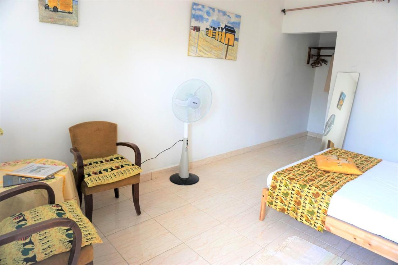 B & B Villa Calliandra Bijilo 外观 照片