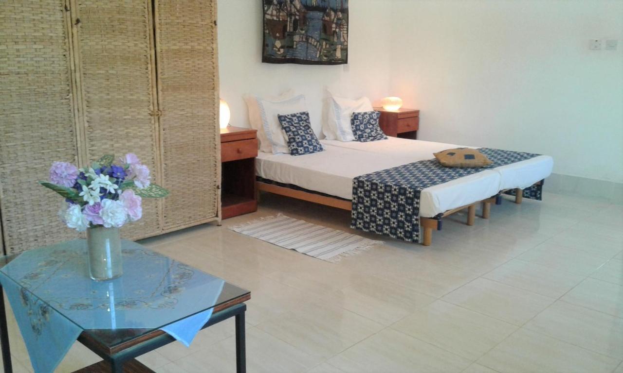 B & B Villa Calliandra Bijilo 外观 照片