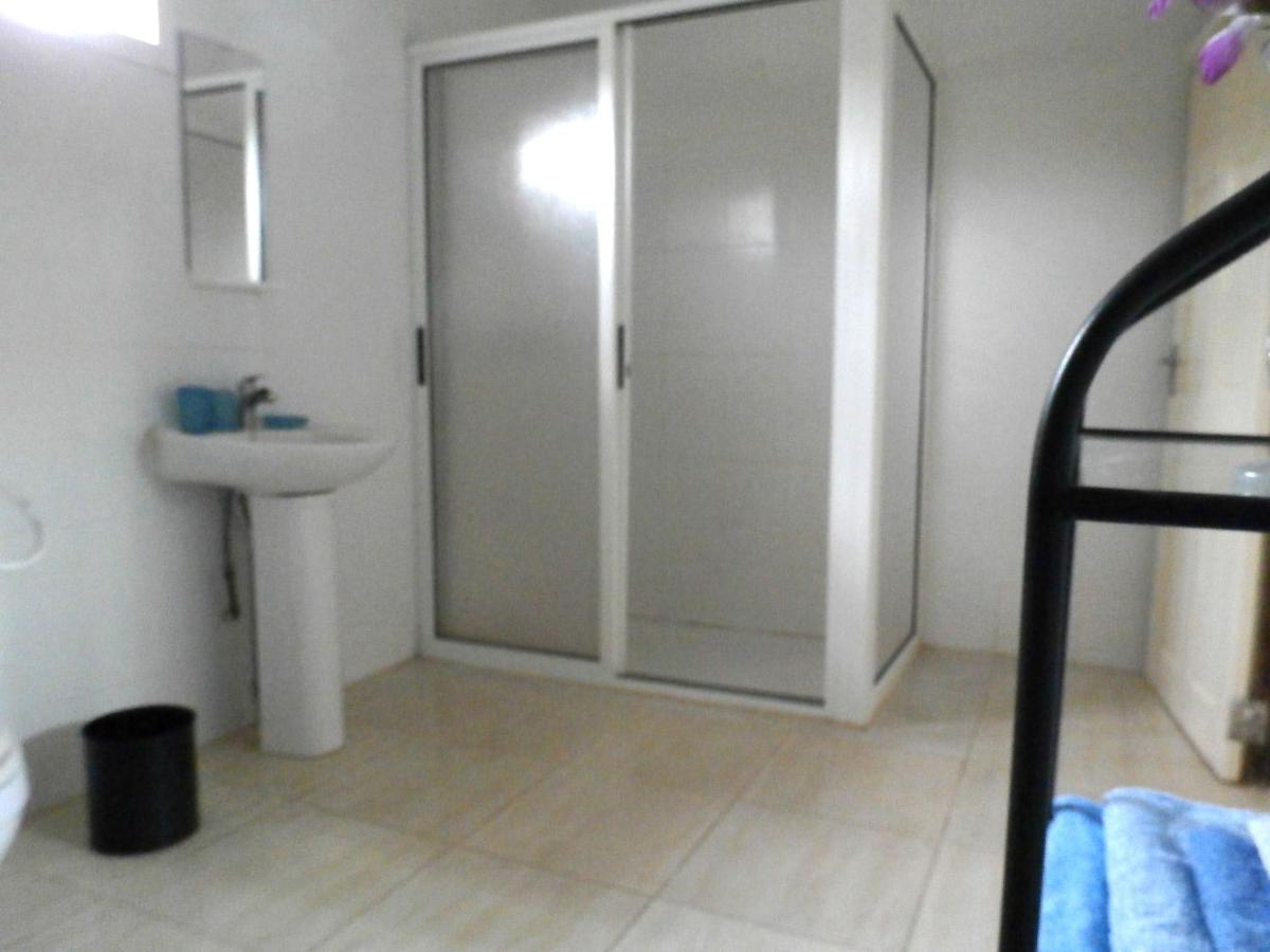 B & B Villa Calliandra Bijilo 外观 照片