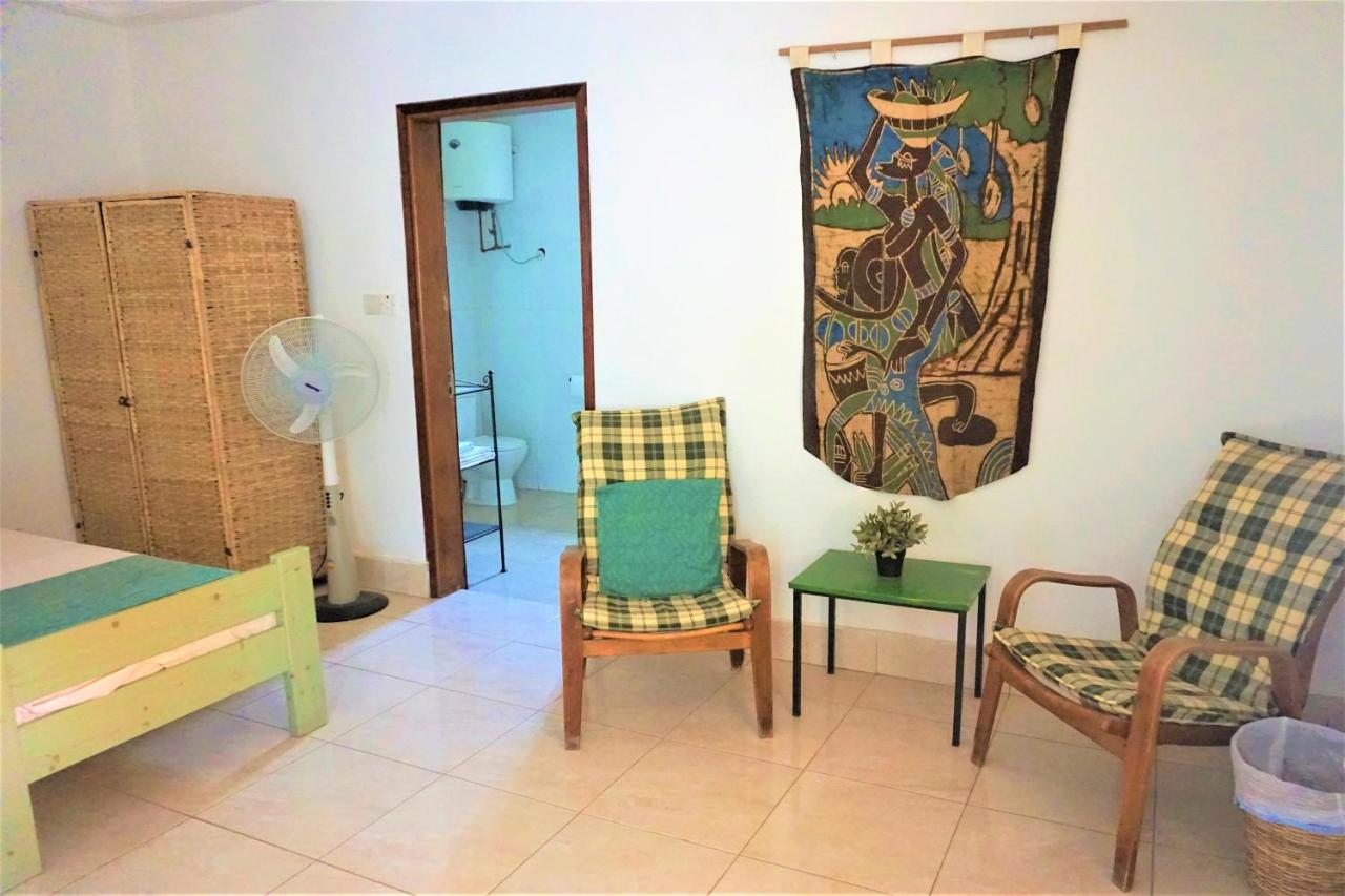 B & B Villa Calliandra Bijilo 外观 照片