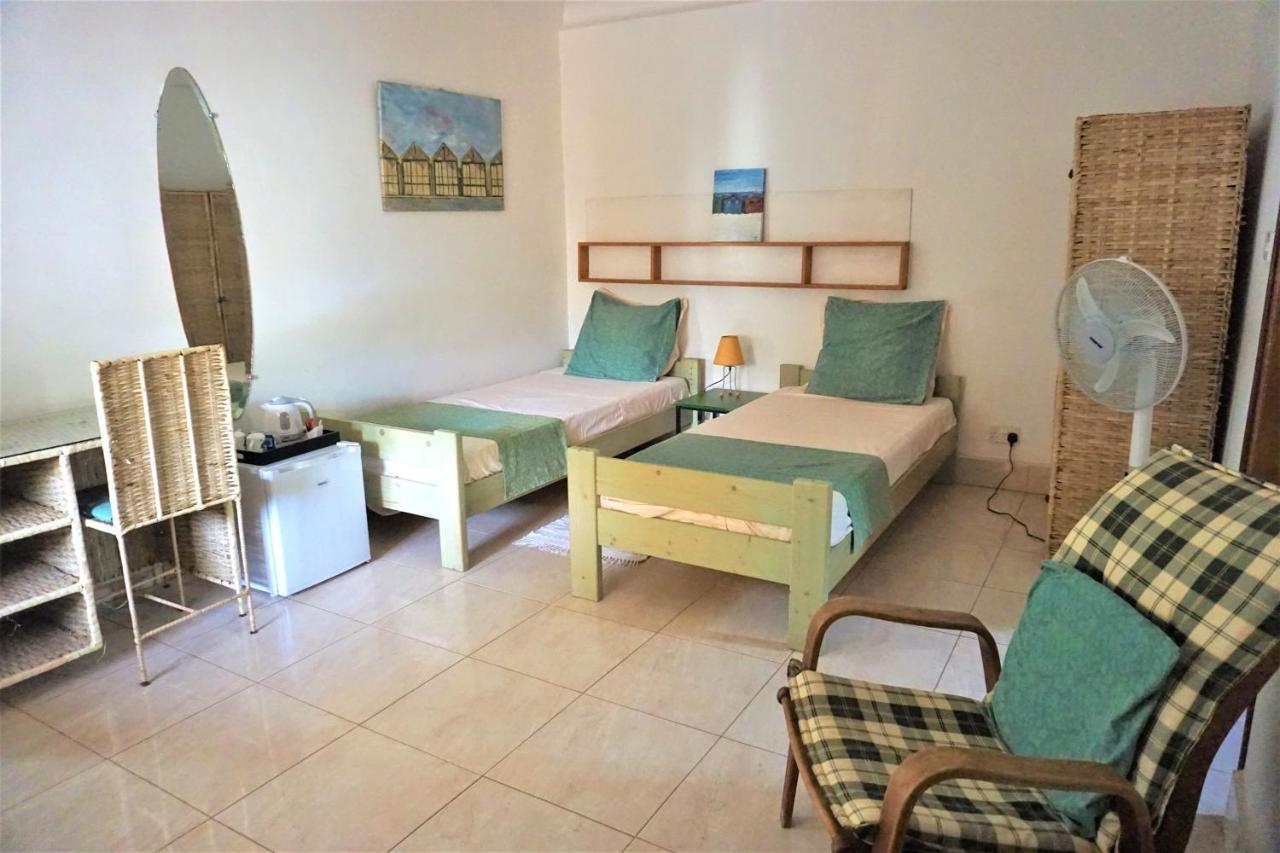 B & B Villa Calliandra Bijilo 外观 照片